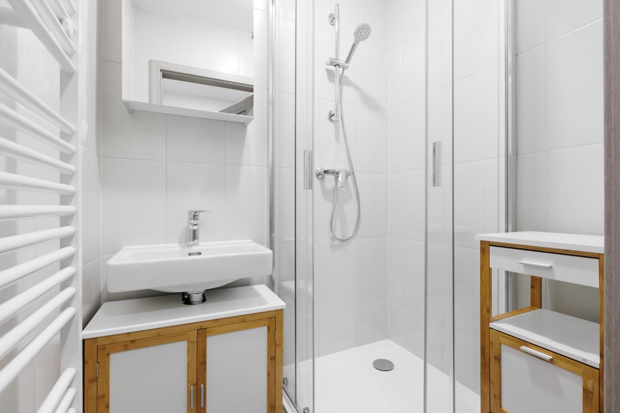 Apartment 2 Bedrooms Near The Metro *